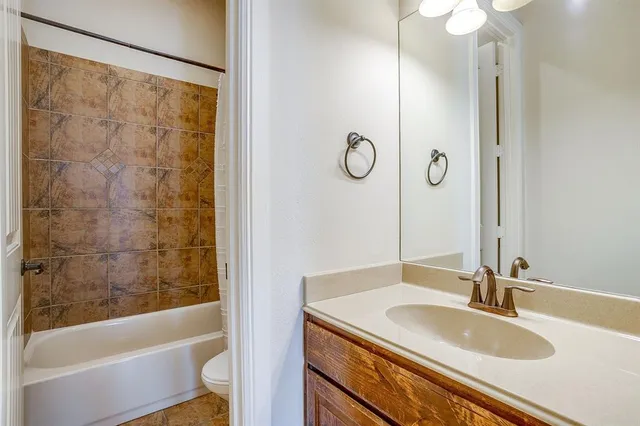 $625,000 | 13041 Stacey Valley Drive, Azle, TX 76020