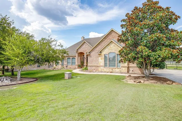 $625,000 | 13041 Stacey Valley Drive, Azle, TX 76020