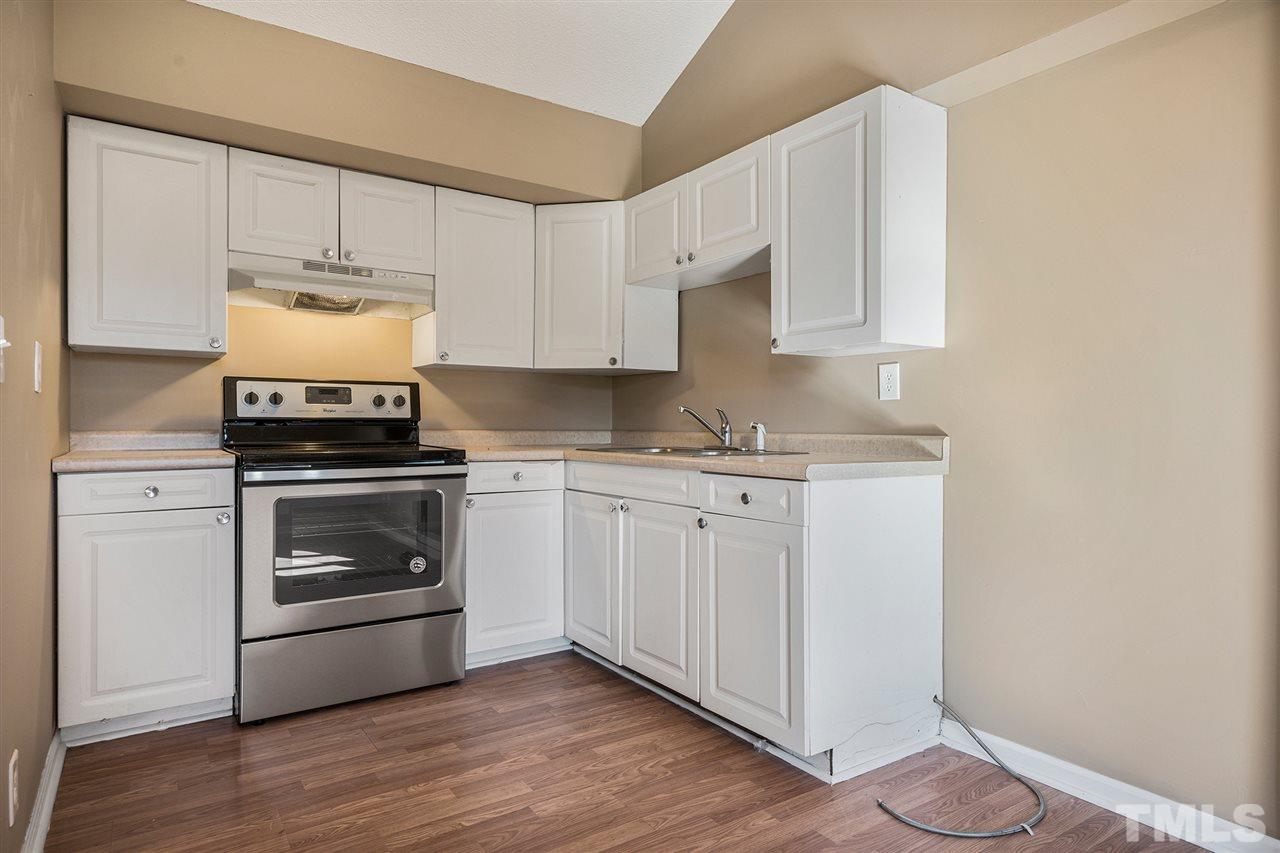 505 Surles Road Benson, NC 27504 - Photo 7 of 27