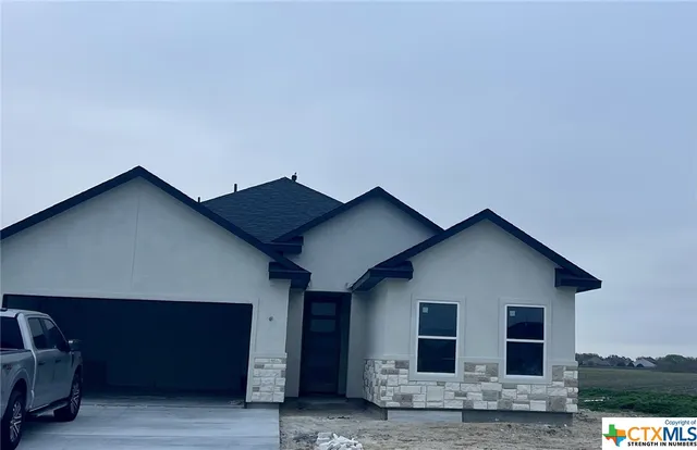 $395,000 | 115 St Francois Avenue, Port Lavaca, TX 77979