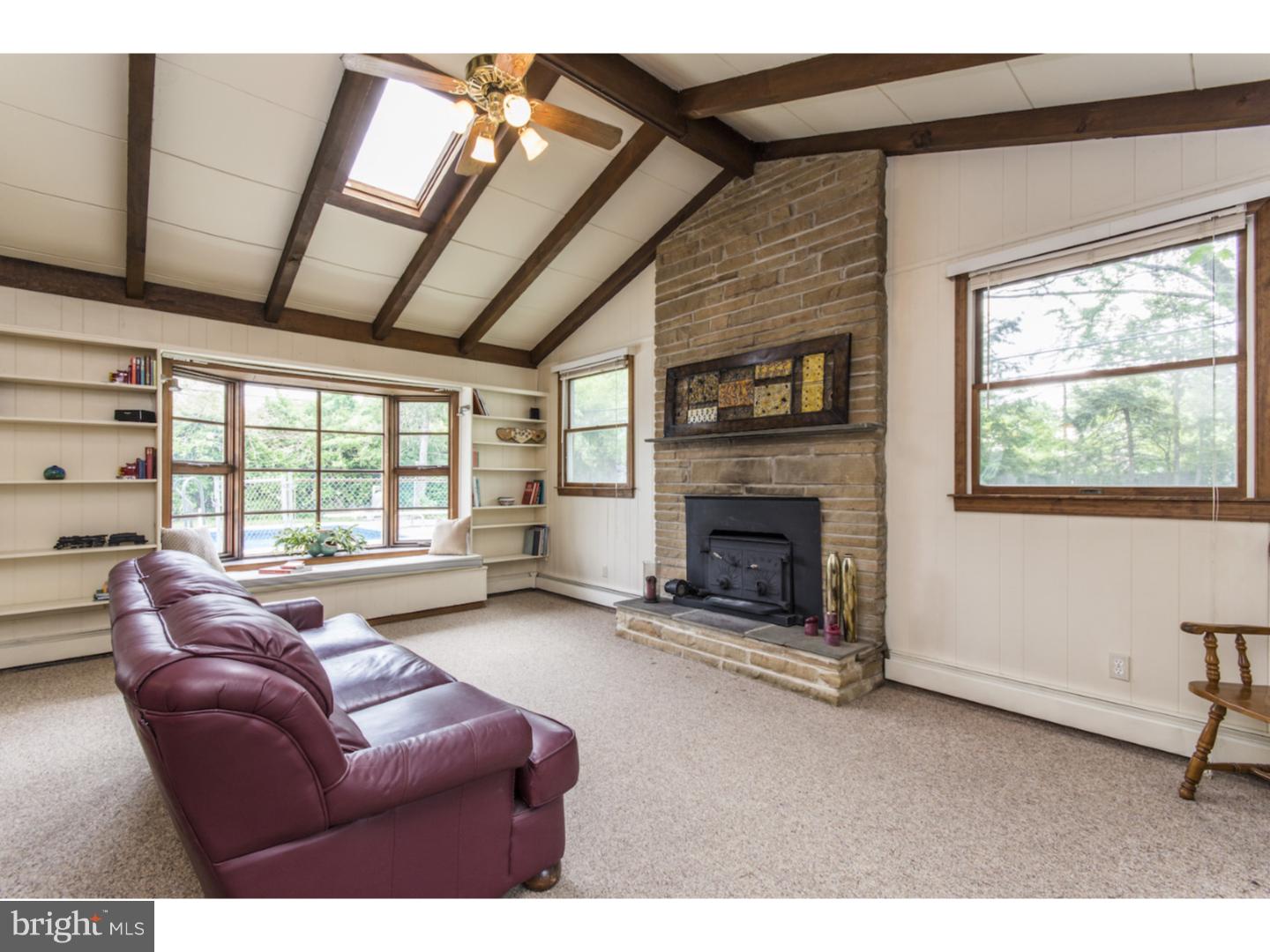 48 Ice Pond Road Levittown, PA 19057 - Photo 8 of 19 Living Room