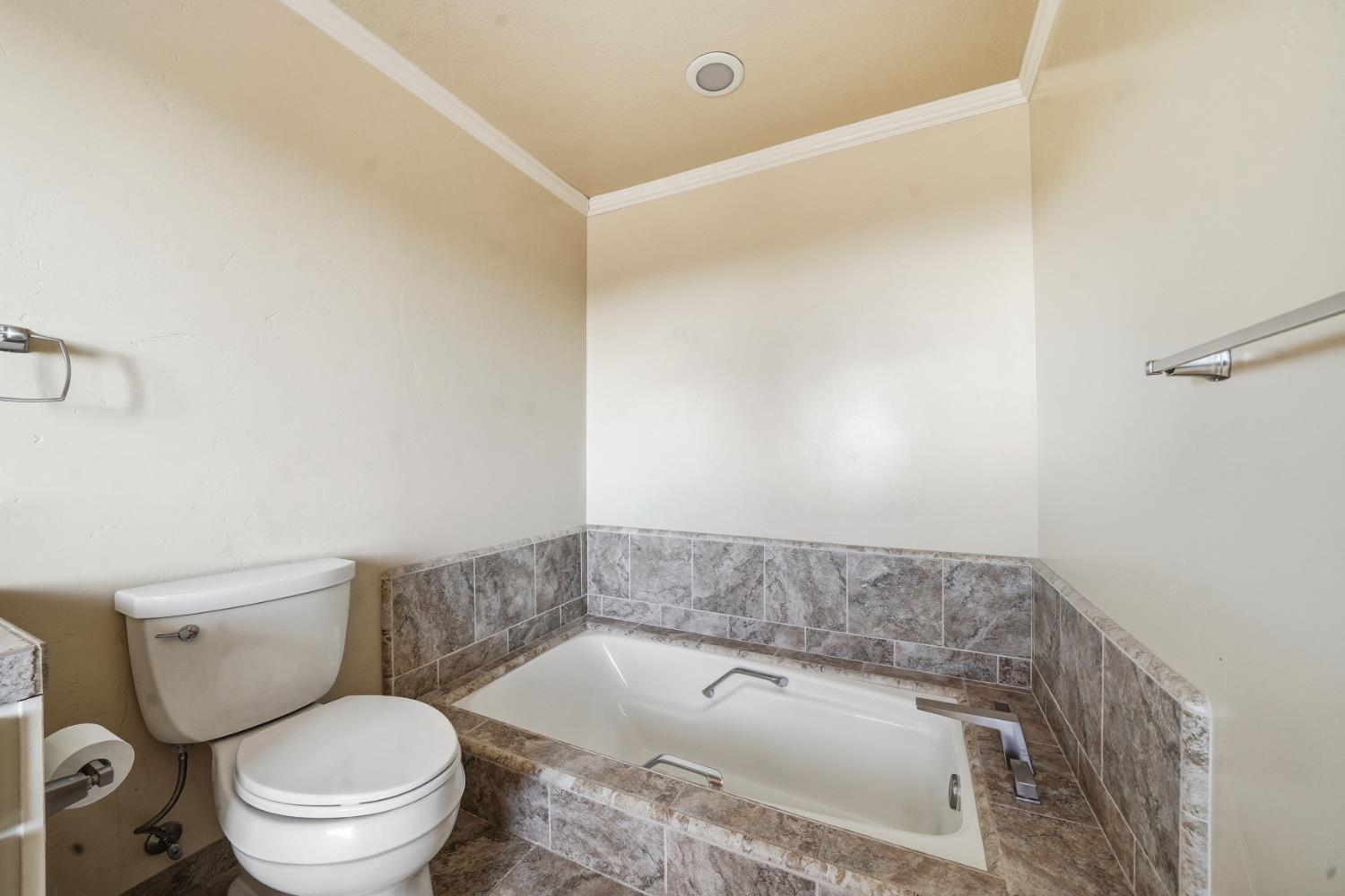 17234 Oak Road Jackson, CA 95642 - Photo 43 of 58