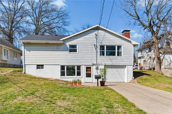 $220,000 | 618 North Chestnut Street, Cameron, MO 64429