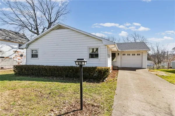 $220,000 | 618 North Chestnut Street, Cameron, MO 64429