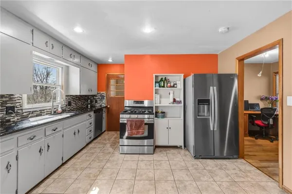 $220,000 | 618 North Chestnut Street, Cameron, MO 64429