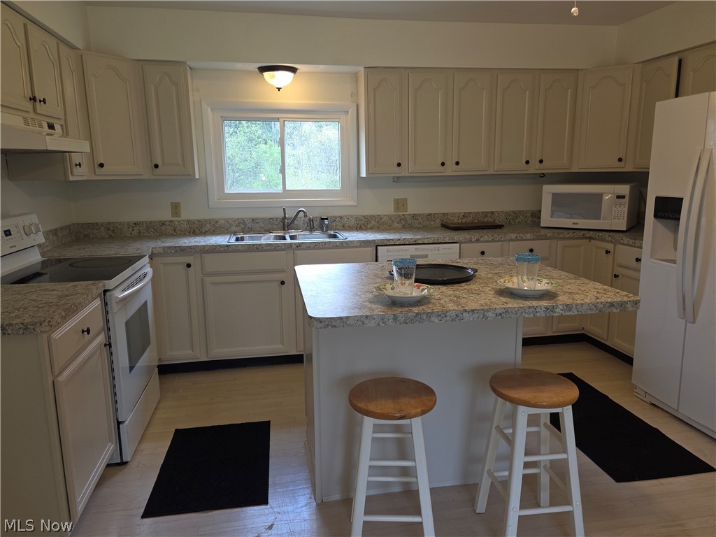 13047 Forest Road Burton, OH 44021 - Photo 16 of 47