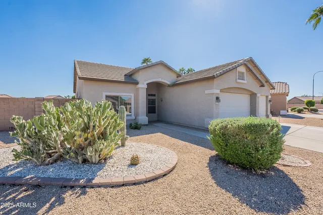 a house view with a outdoor space