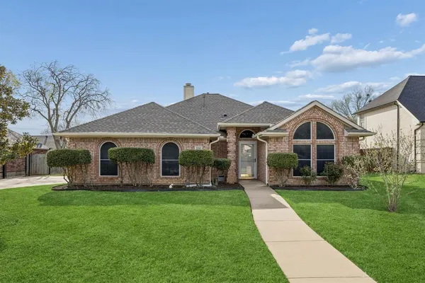 $460,000 | 2741 Naples Drive, Hurst, TX 76054