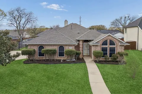 $460,000 | 2741 Naples Drive, Hurst, TX 76054