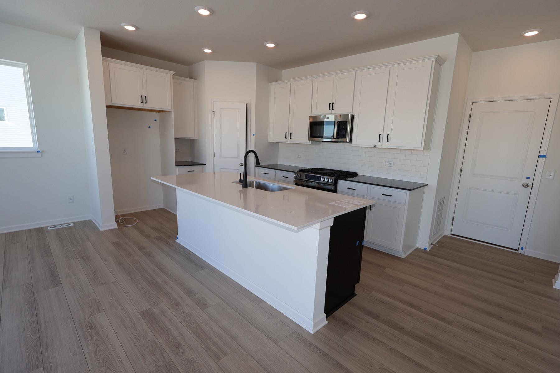 1691 Tyrone Drive Shakopee, MN 55379 - Photo 4 of 17