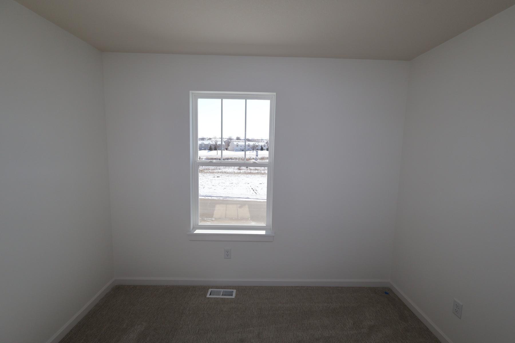 1691 Tyrone Drive Shakopee, MN 55379 - Photo 8 of 17