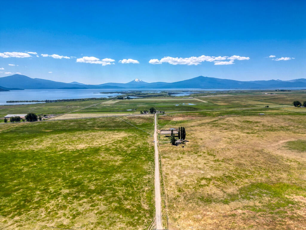 27233 Modoc Point Road Chiloquin, OR 97624 - Photo 17 of 24 Modoc Point-18