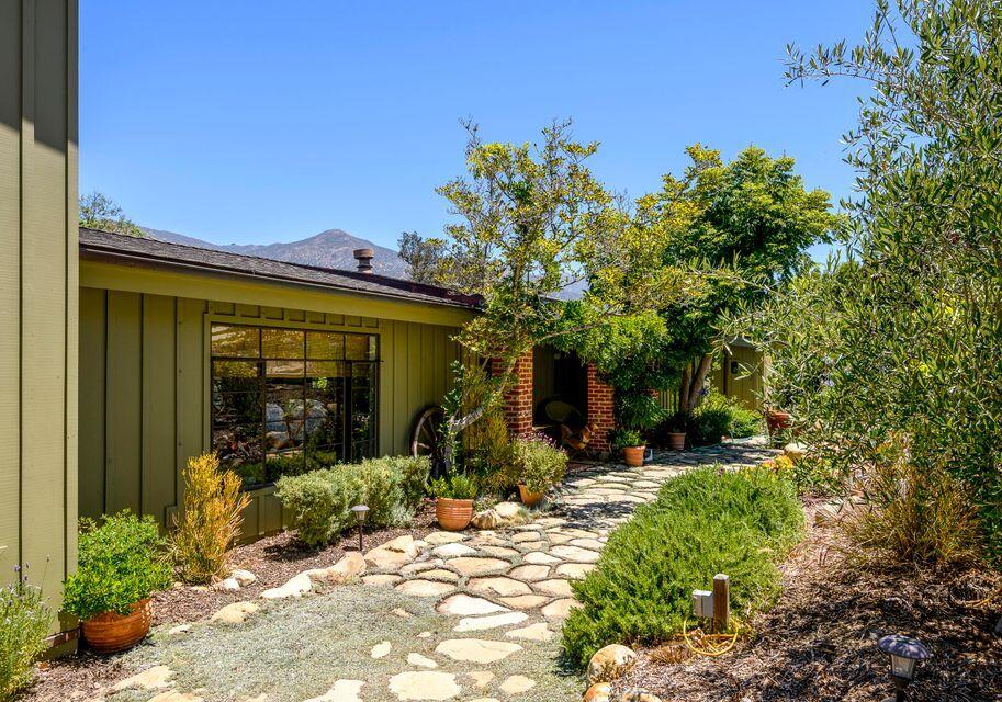 535 Barker Pass Road Montecito, CA 93108 - Photo 3 of 32 Front entry