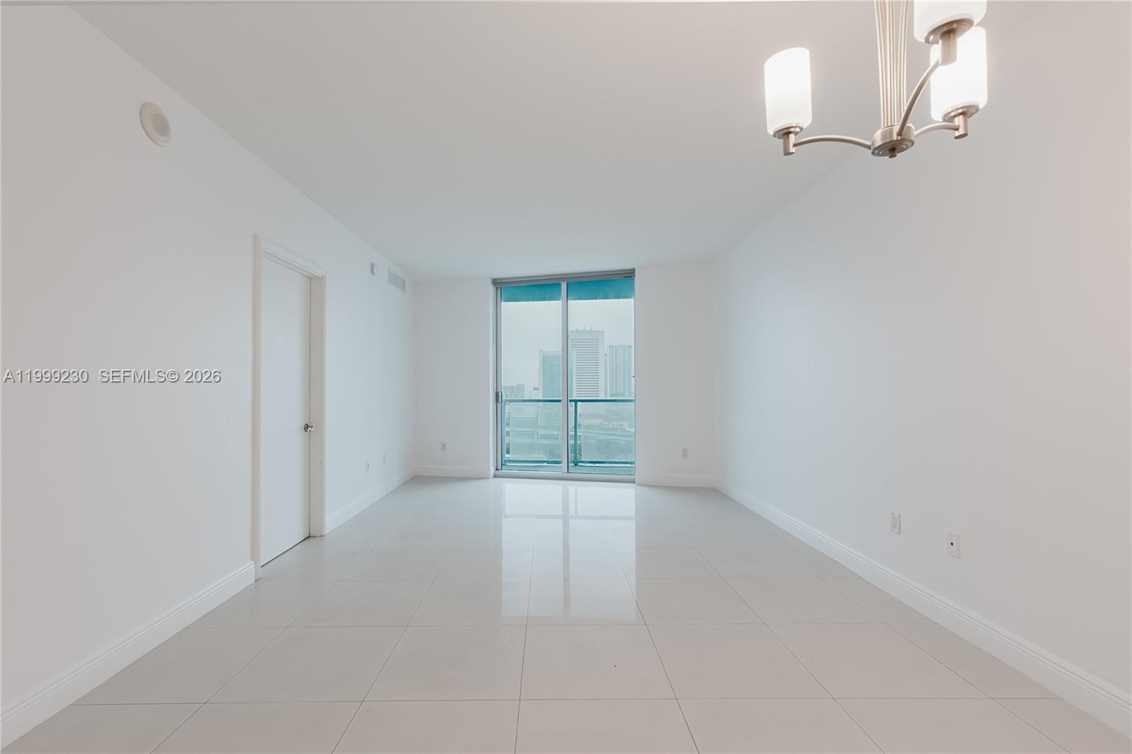 185 Southwest 7th Street, Unit 2007 Miami, FL 33130 - Photo 12 of 23