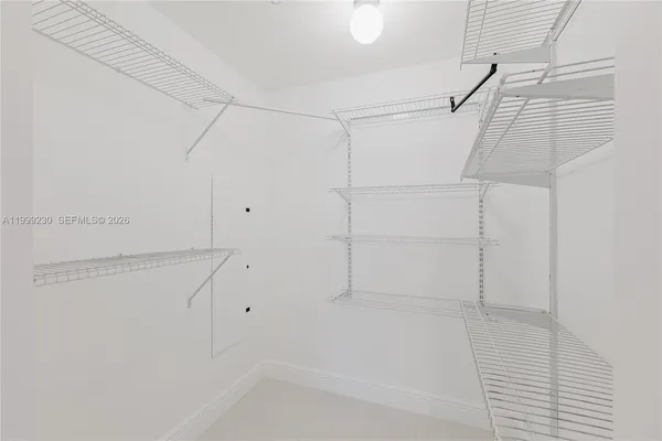 $3,000 | 185 Southwest 7th Street, Unit 2007, Miami, FL 33130