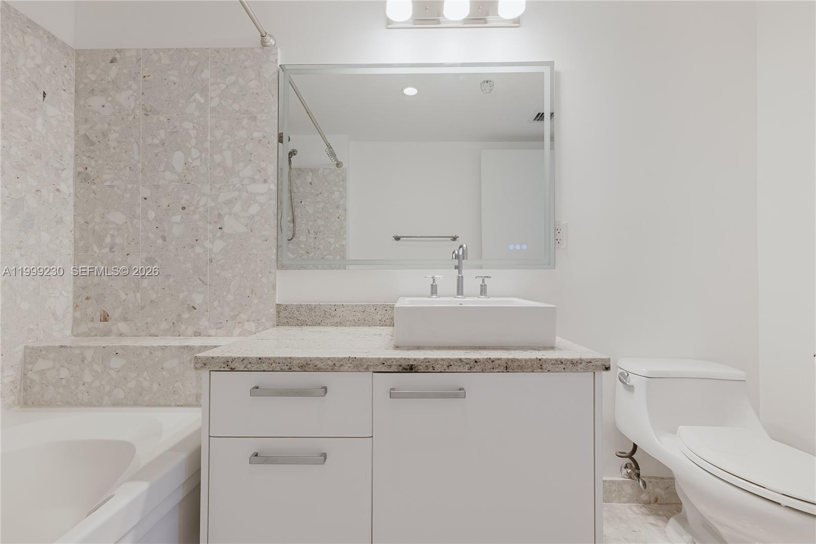 185 Southwest 7th Street, Unit 2007 Miami, FL 33130 - Photo 20 of 23