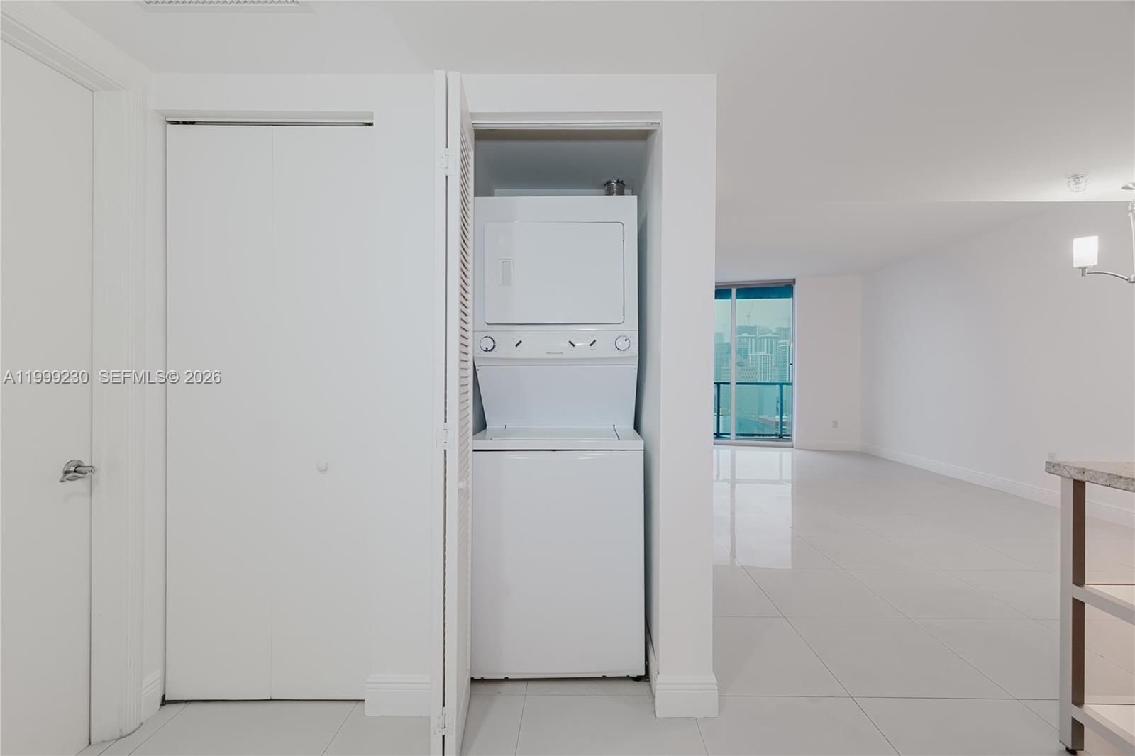 185 Southwest 7th Street, Unit 2007 Miami, FL 33130 - Photo 10 of 23