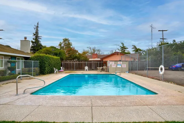 $2,195,000 | 3025 Tully Road, Modesto, CA 95350