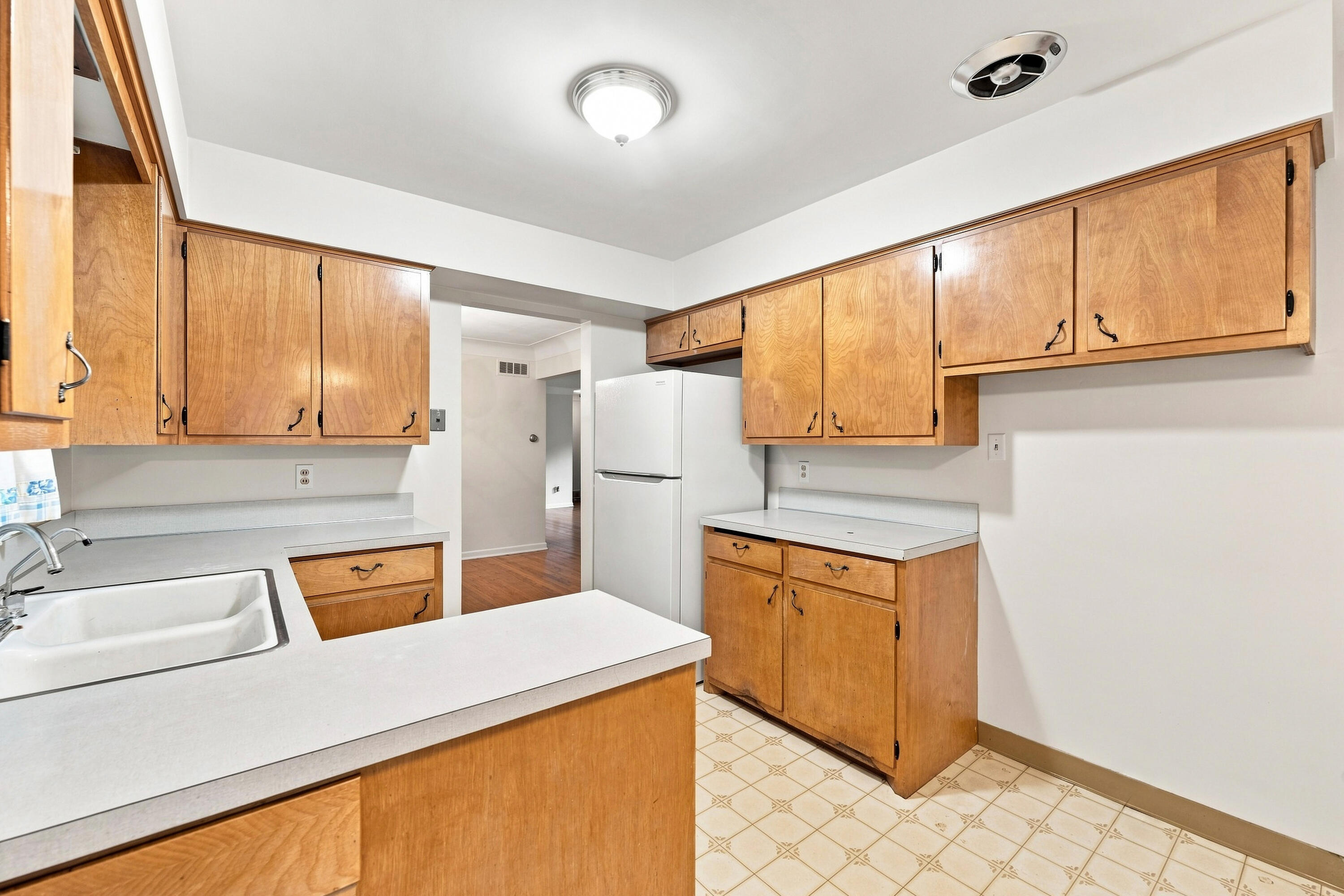 4342 Old Colony Road Kalamazoo, MI 49008 - Photo 10 of 28 DSC07519