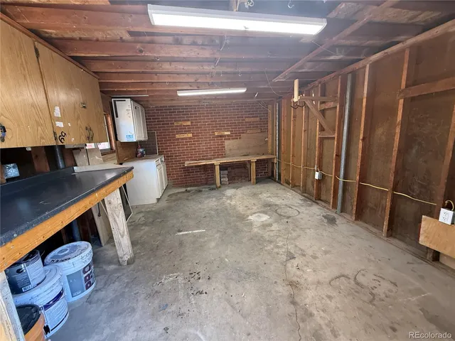 a view of a storage & utility room