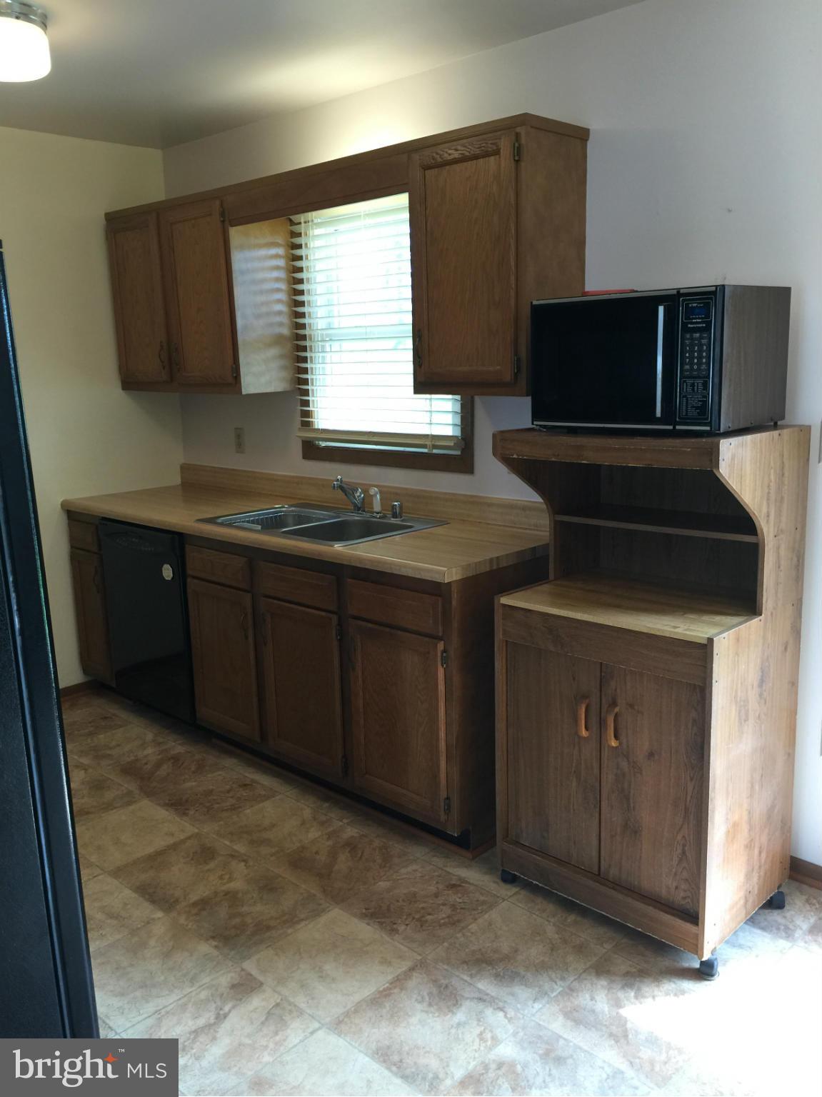 801 Interval Road Hagerstown, MD 21740 - Photo 7 of 20 Kitchen