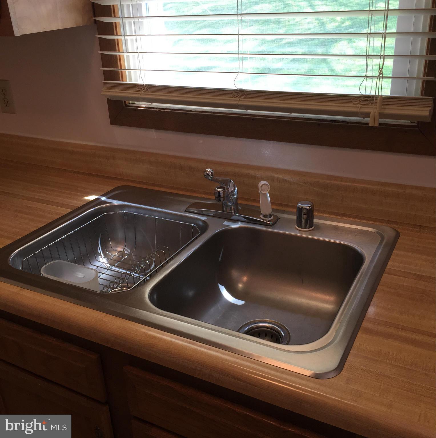 801 Interval Road Hagerstown, MD 21740 - Photo 9 of 20 Kitchen