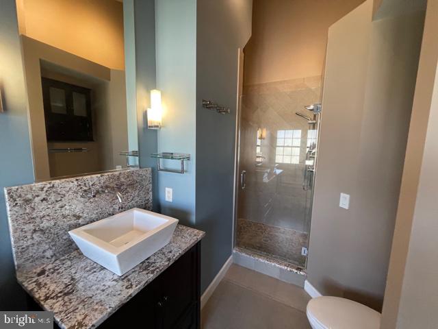 44034 Rising Sun Terrace Ashburn, VA 20147 - Photo 11 of 23 Master Bath