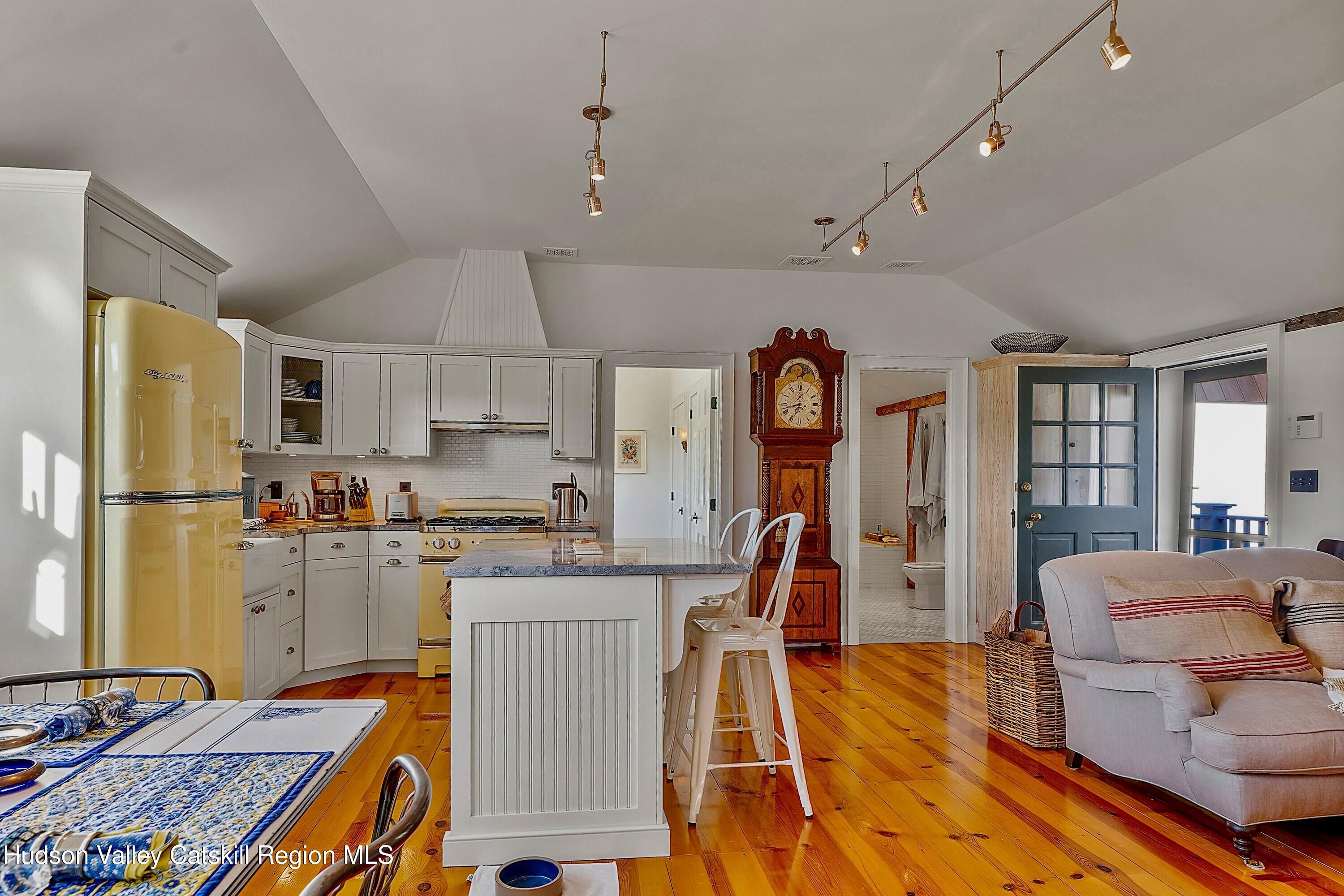 47 White Bridge Road Old Chatham, NY 12136 - Photo 52 of 66 Hayloft Suite