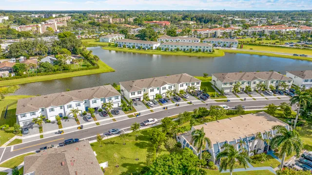 $525,000 | 6933 Harbours Edge Avenue, Lake Worth, FL 33467