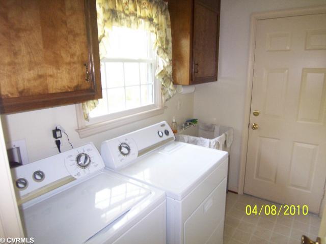13100 Middlebrook Road Chester, VA 23831 - Photo 8 of 12 Laundry