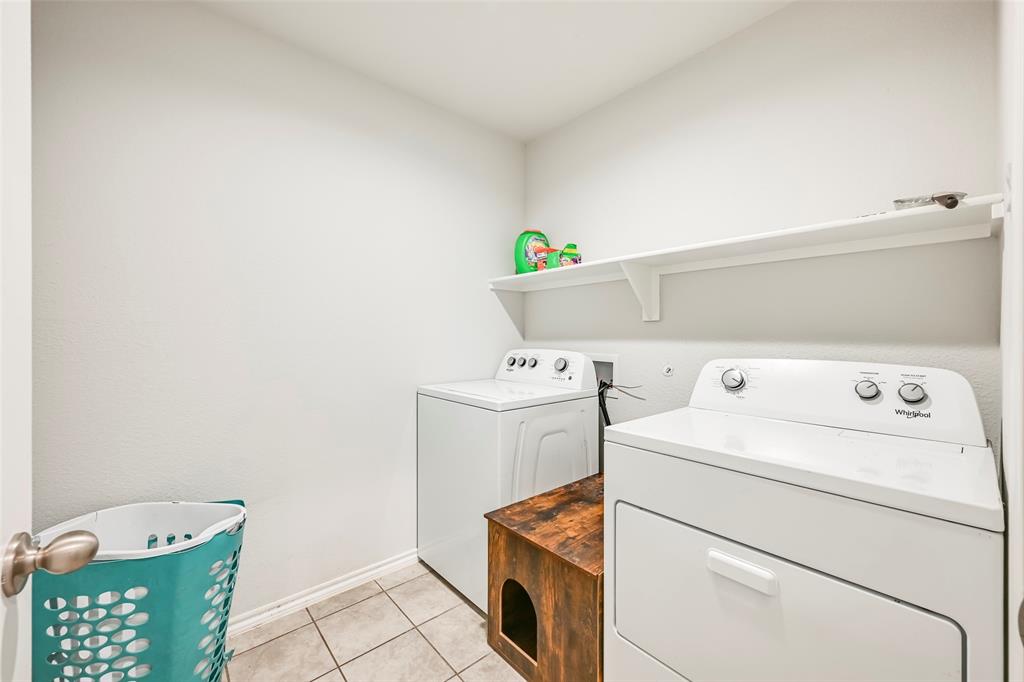 508 Bronze Circle West Springtown, TX 76082 - Photo 9 of 24