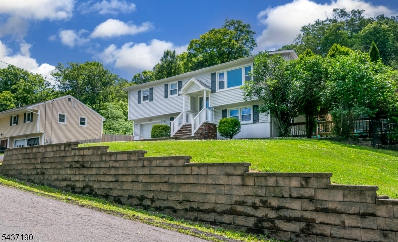 88 Shore Road Andover, NJ 07821 - Photo 2 of 50
