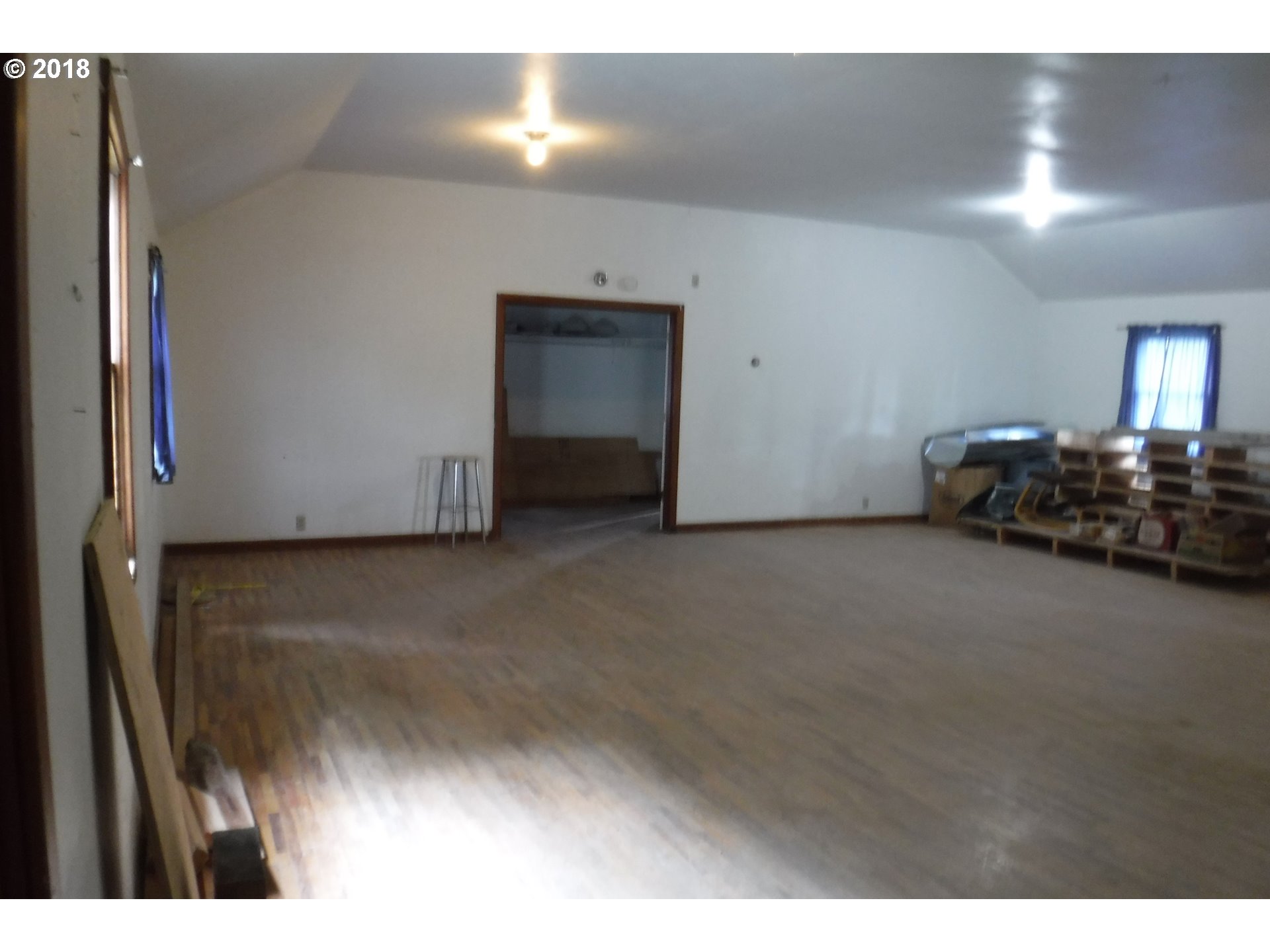 9241 Nusom Road Northeast Silverton, OR 97381 - Photo 7 of 24