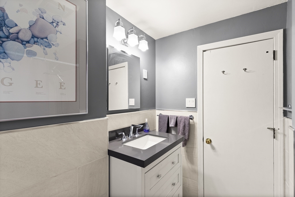 17 Gallows Hill Road Salem, MA 01970 - Photo 26 of 35