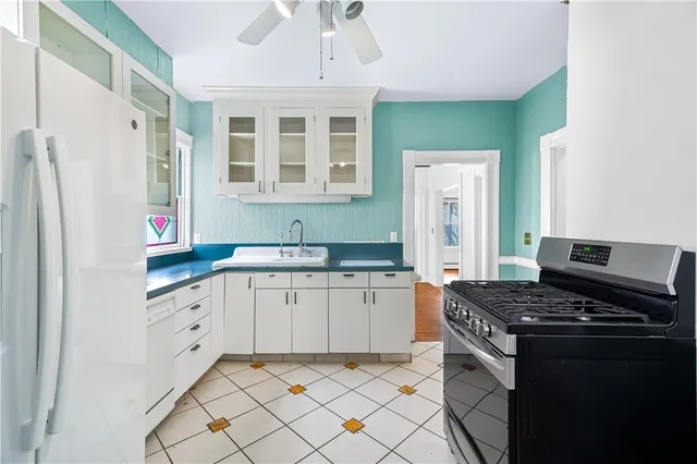 $399,900 | 131 Lexington Avenue, Providence, RI 02907