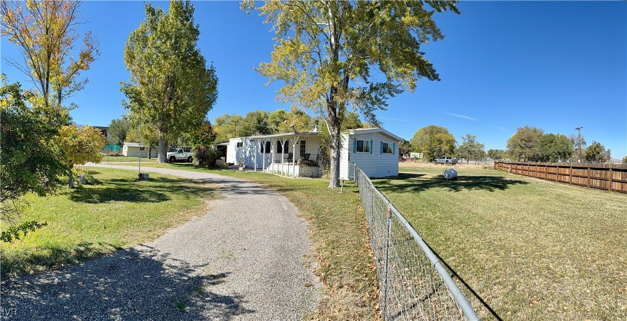 3815 Glen Street Reno, NV 89502 - Photo 4 of 24 a view of a swimming pool with a yard
