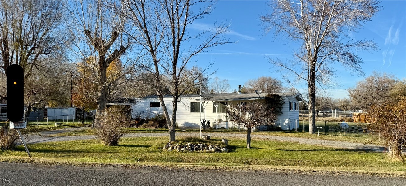3815 Glen Street Reno, NV 89502 - Photo 10 of 24 a front view of a house with garden