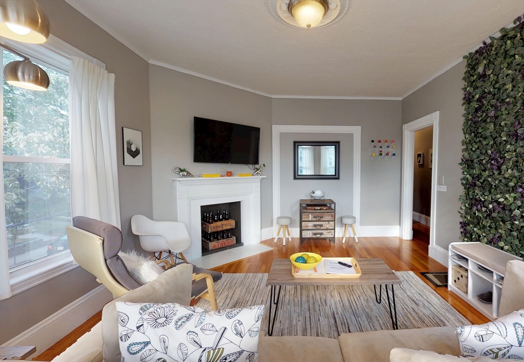 15 Draper Street, Unit 2 Boston, MA 02122 - Photo 2 of 18