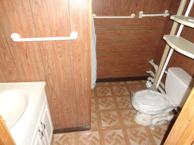 $125,000 | 19317 Woodside Street, Harper Woods, MI 48225