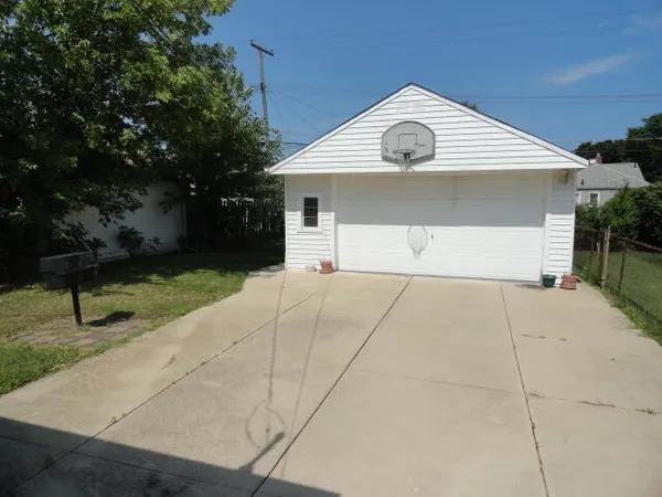 $115,000 | 19317 Woodside Street, Harper Woods, MI 48225