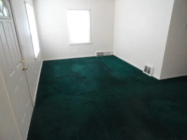 $125,000 | 19317 Woodside Street, Harper Woods, MI 48225