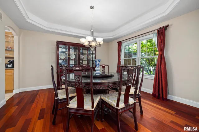 $585,000 | 1224 Autumn Ridge Court, Morton, IL 61550