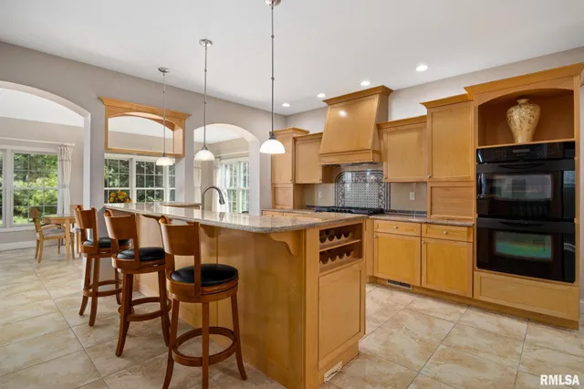 $585,000 | 1224 Autumn Ridge Court, Morton, IL 61550