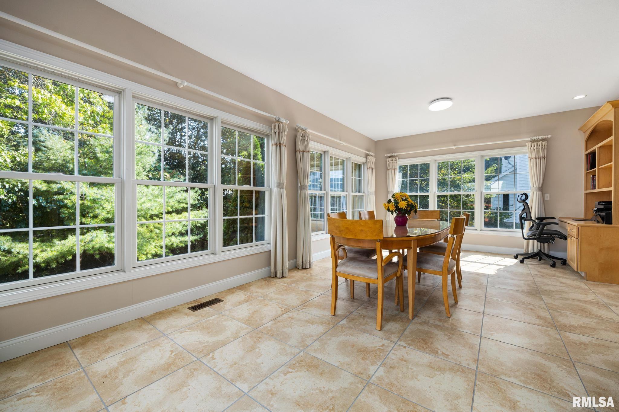 1224 Autumn Ridge Court Morton, IL 61550 - Photo 23 of 70