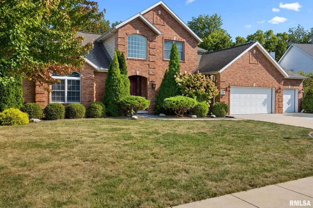 $585,000 | 1224 Autumn Ridge Court, Morton, IL 61550
