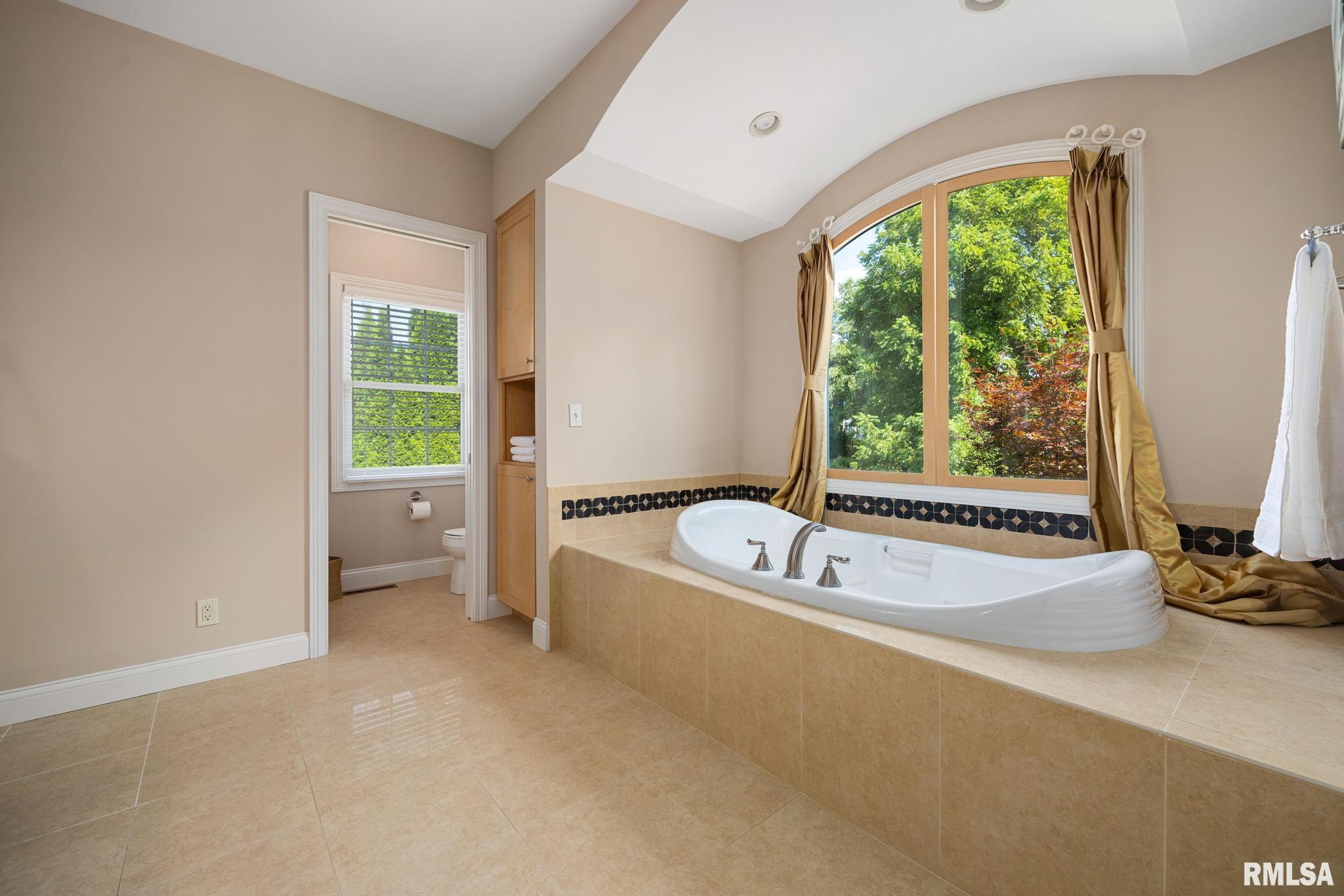 1224 Autumn Ridge Court Morton, IL 61550 - Photo 34 of 70