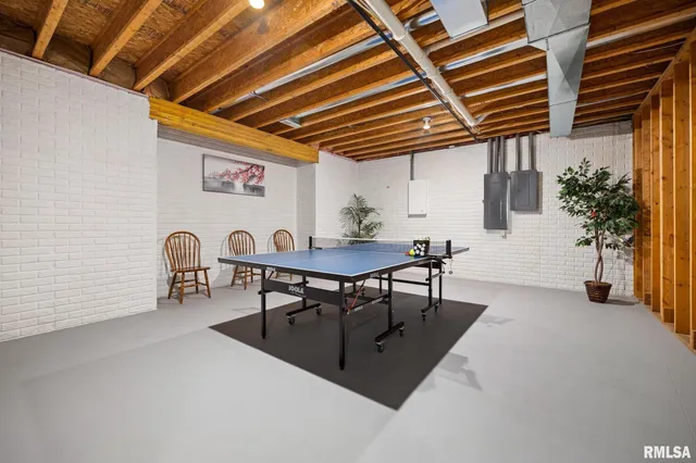 $585,000 | 1224 Autumn Ridge Court, Morton, IL 61550