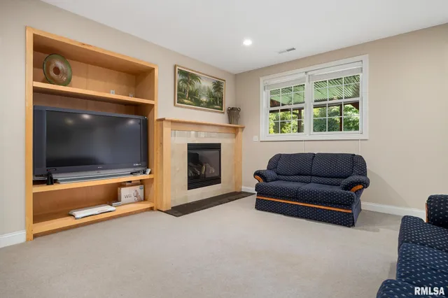 $585,000 | 1224 Autumn Ridge Court, Morton, IL 61550