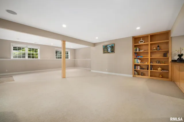 $585,000 | 1224 Autumn Ridge Court, Morton, IL 61550