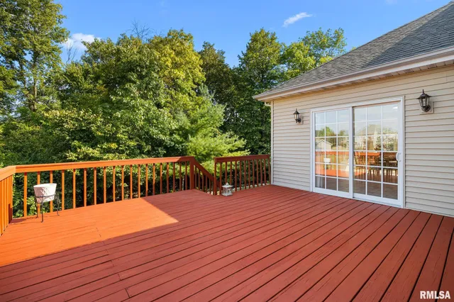 $585,000 | 1224 Autumn Ridge Court, Morton, IL 61550